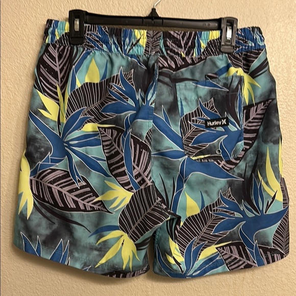Hurley Blue and Black Swim Trunks with Tropical Design Size Large - Picture 3 of 3